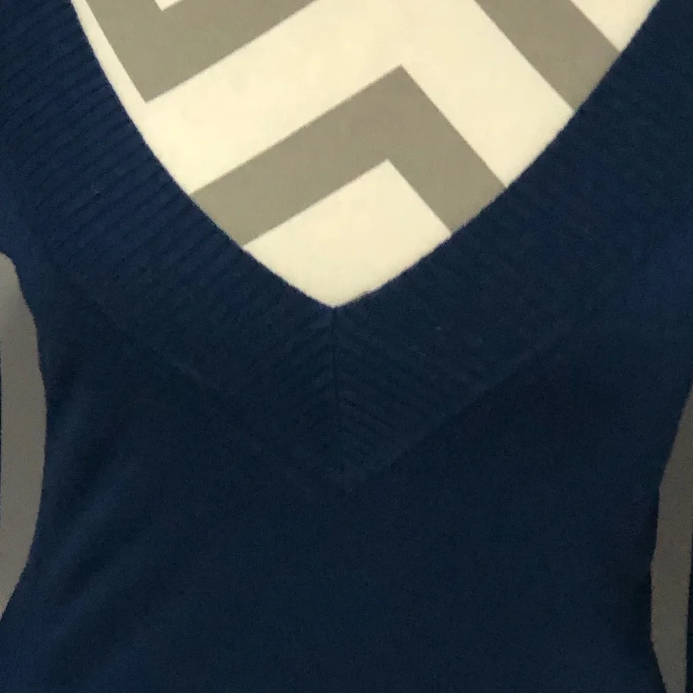 EXPRESS V-Neck Sweater | Deep V Knit Pullover Top | Blue | Small - Picture 5 of 10